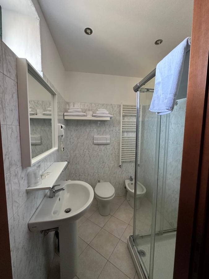 Hotel Duca Di Tromello Buitenkant foto