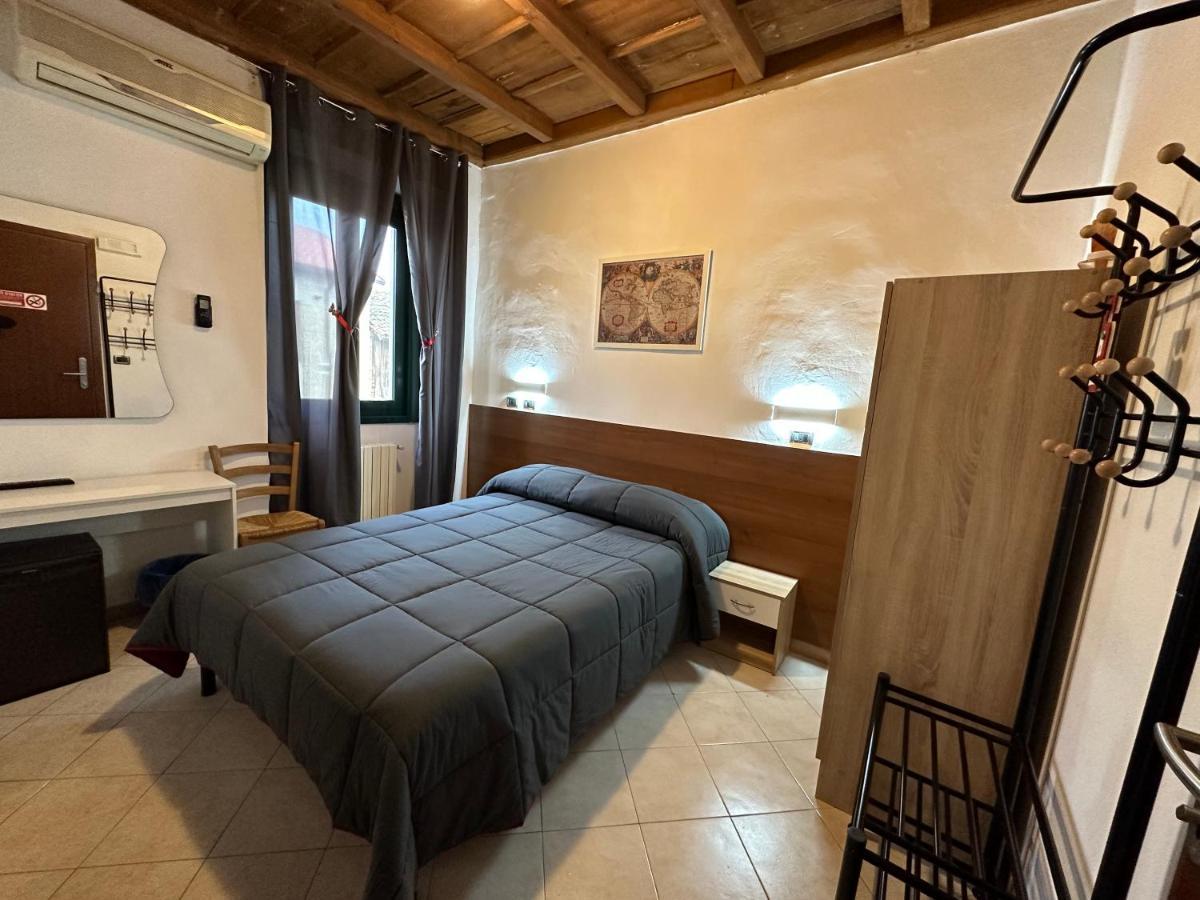 Hotel Duca Di Tromello Buitenkant foto