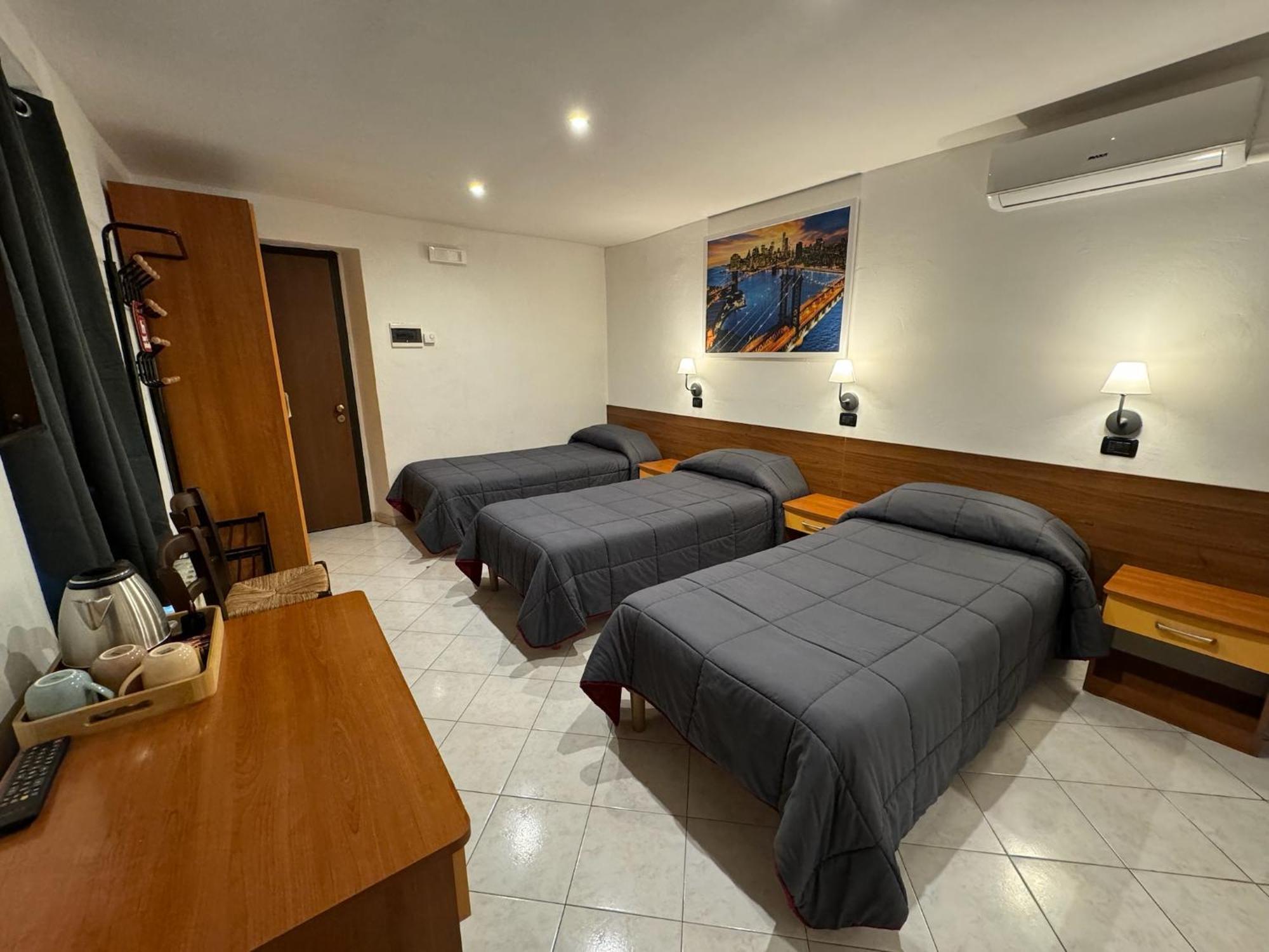 Hotel Duca Di Tromello Buitenkant foto
